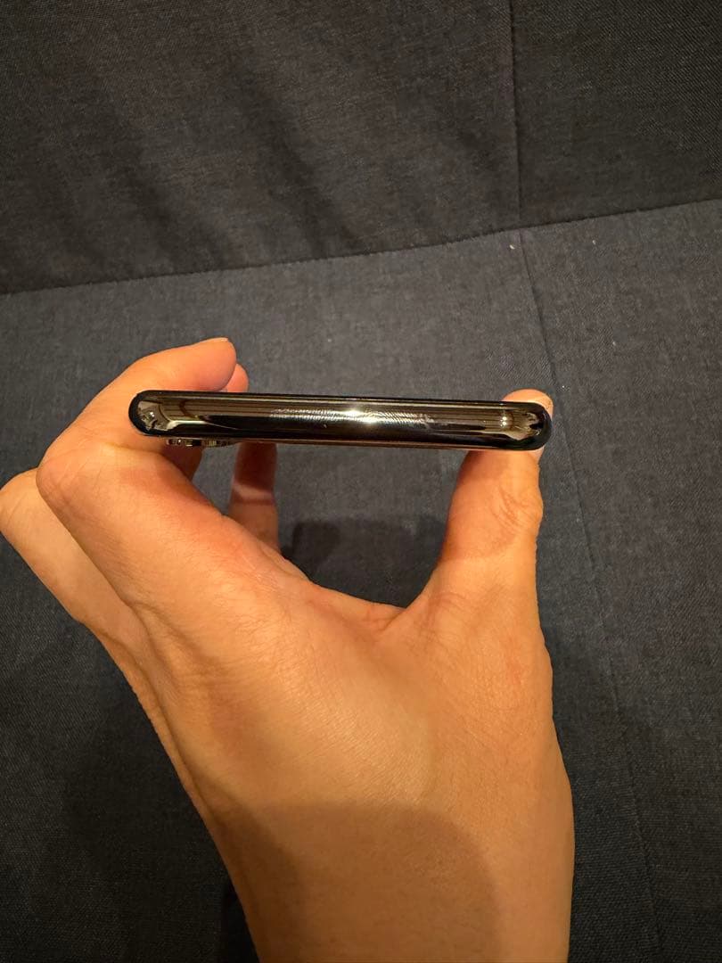 iPhone X 256GB SIMフリー バッテリー79% 画面小キズあり