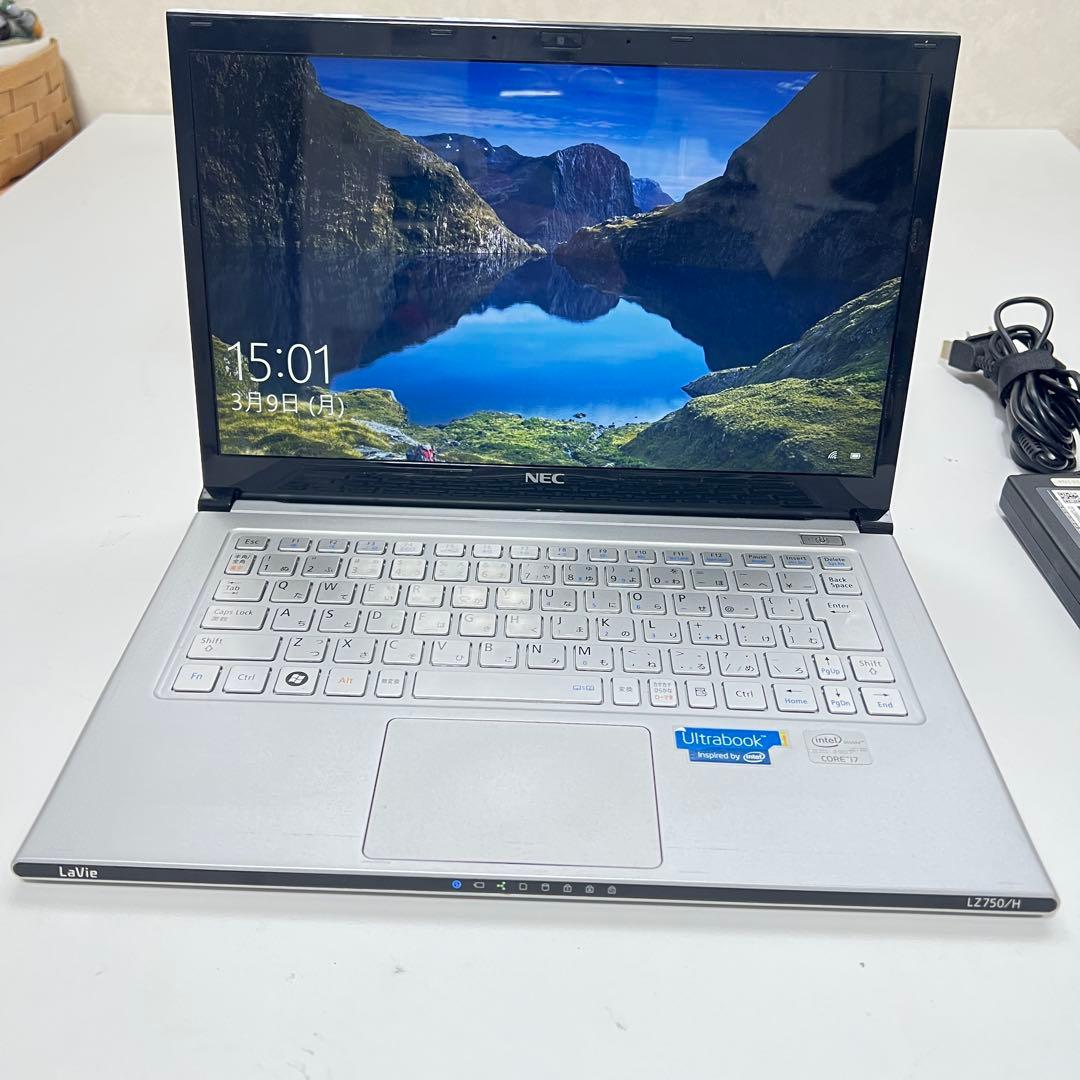 軽量ultrabook NEC Lavie Z PC-LZ750HSおまけ付