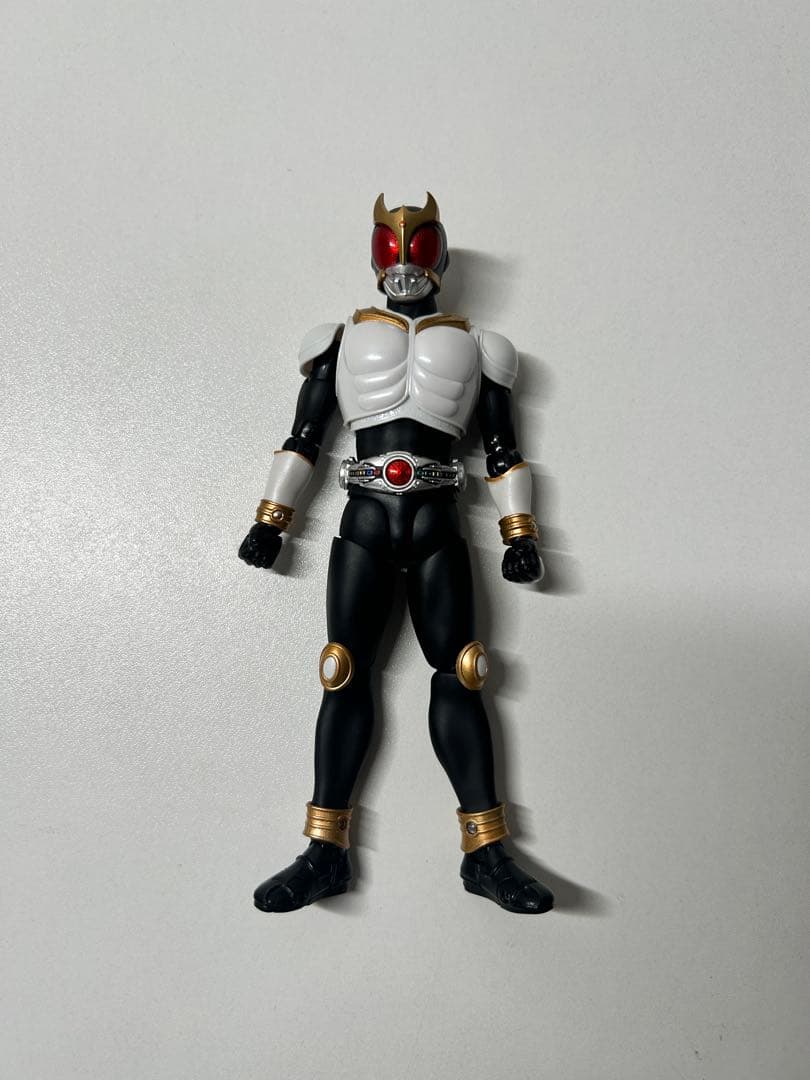 S.H.Figuarts 真骨彫製法 仮面ライダークウガ グローイングフォーム