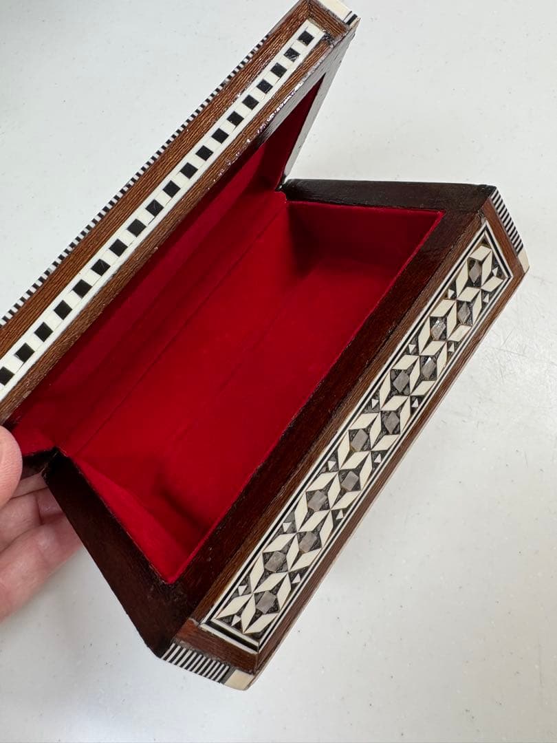 エジプト　螺鈿細工の宝石箱　アクセサリーケース