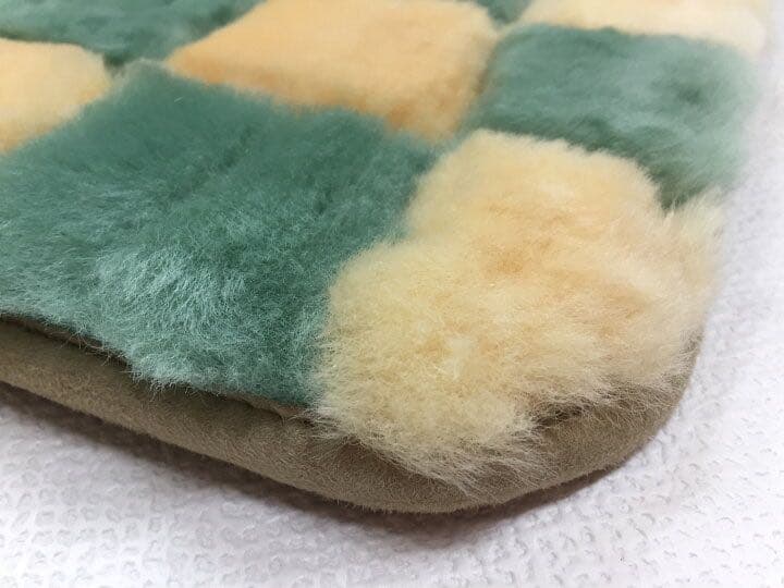 【新品】ムートン 短毛 裏付きロング 羊毛 シートクッション 車 後部座席いす用