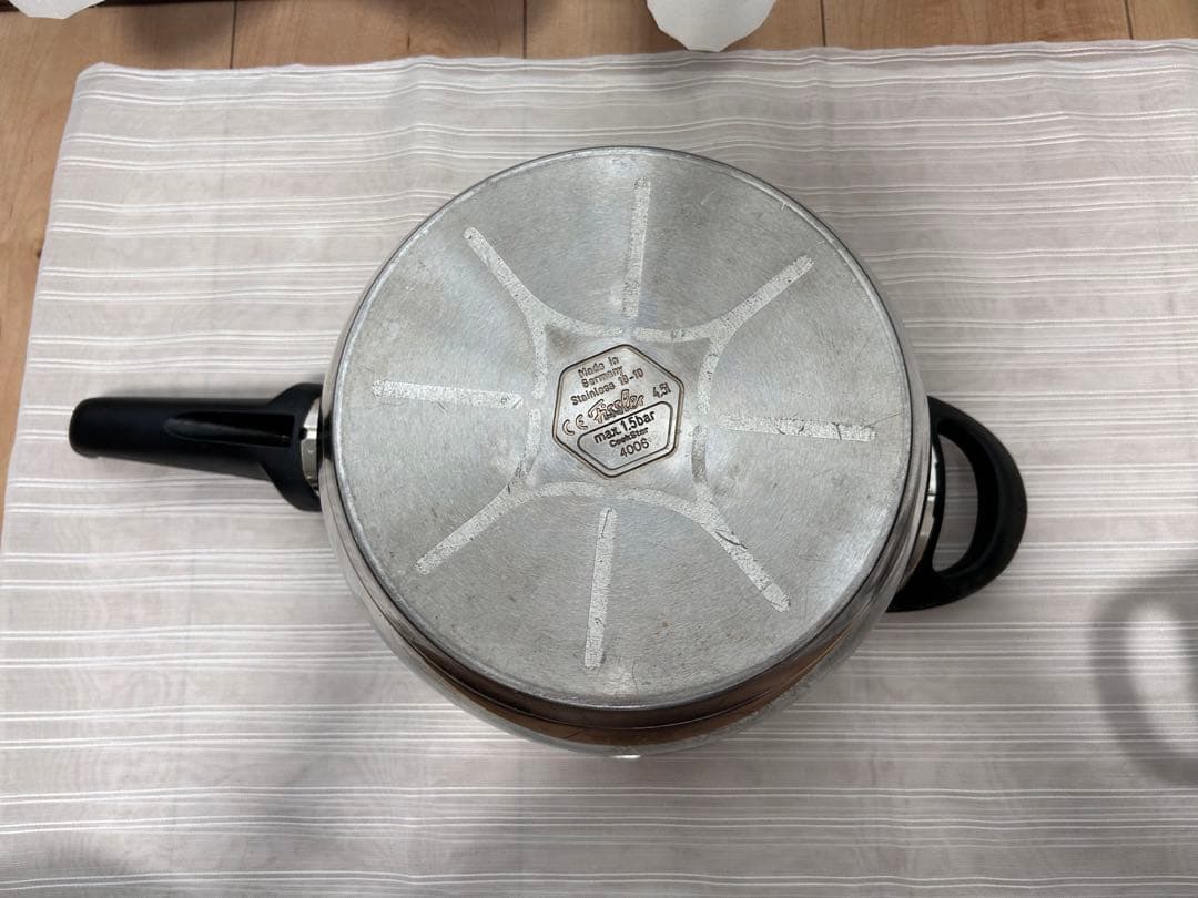 Fissler 鍋，中型圧力鍋　4、5l