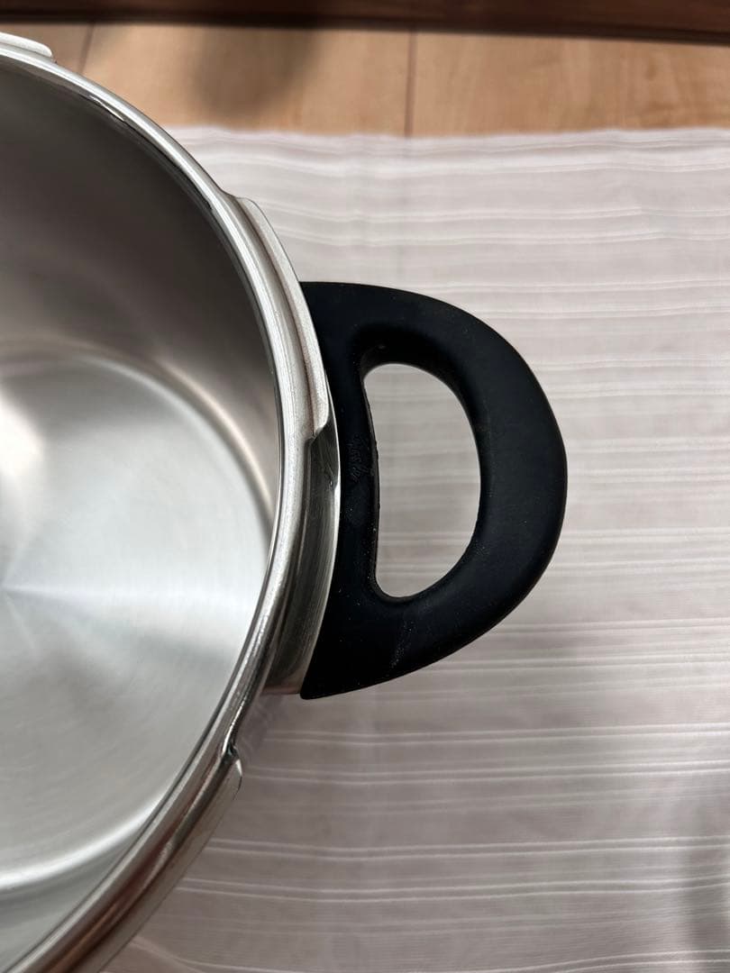 Fissler 鍋，中型圧力鍋　4、5l