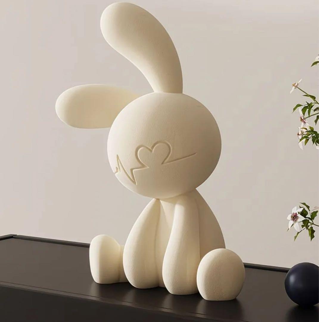 ラビットフィギュア クリーム色 約30cm