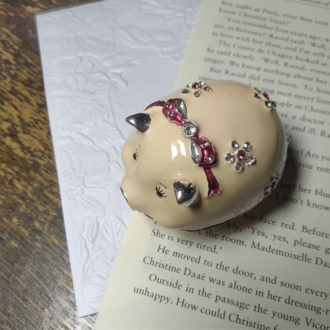 豚型アクセサリーケース クリーム色