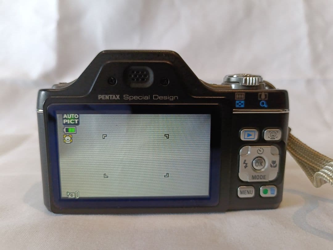 PENTAX DIGITAL Iー10 デジタルカメラ【バッテリー、充電器付き】