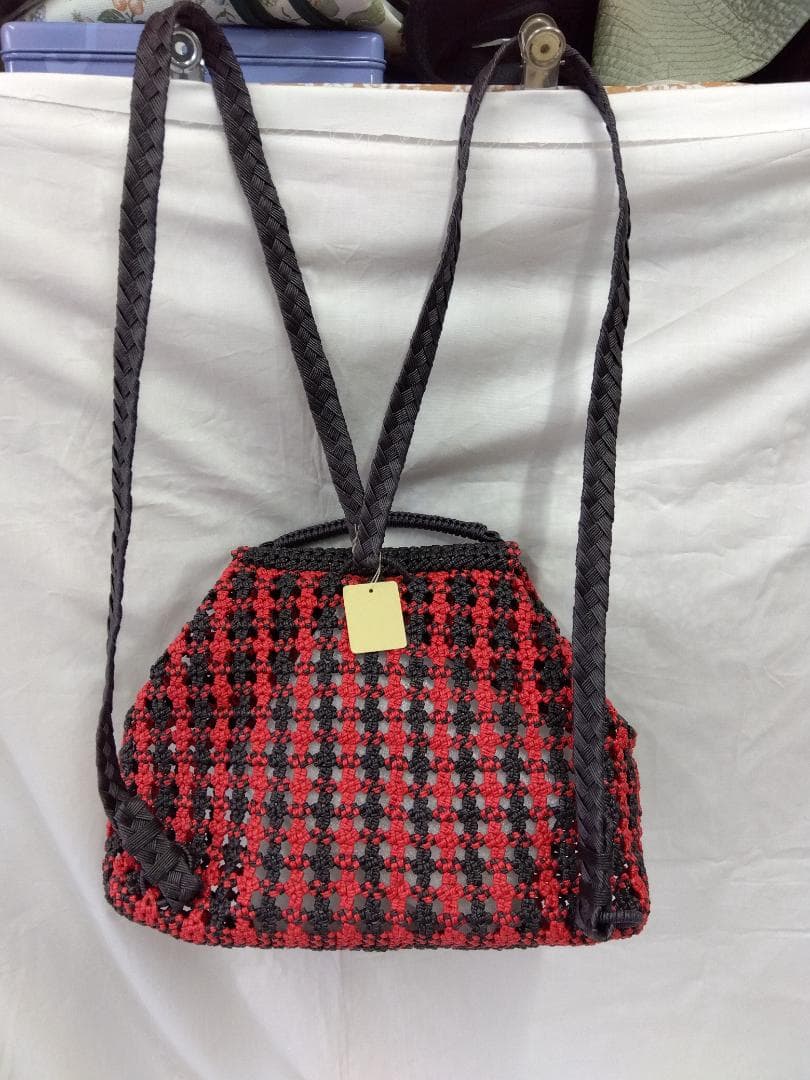 赤と黒のチェック柄　クラフトバンド製品のリュック