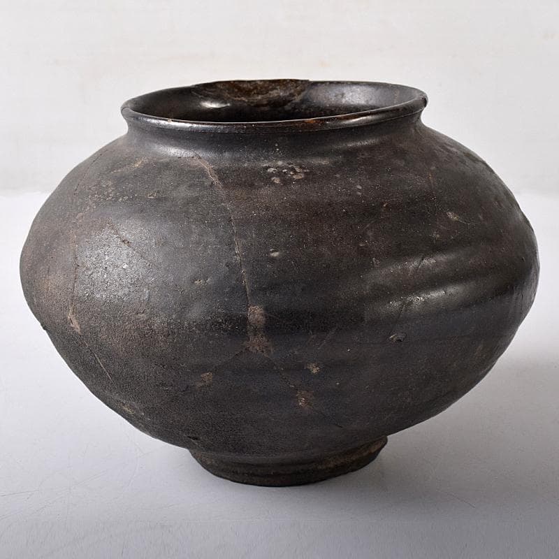 mini-fex　弥生式土器　黒釉　壷　C　R8453