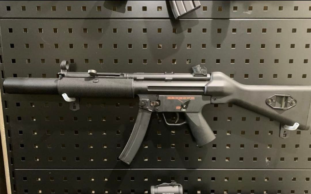 東京マルイスタンダード電動ガン　 MP5 SD5中古