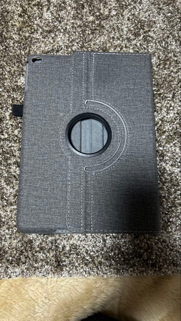 iPad 第5世代 Wi-Fiモデル 128GB + スペースグレー 本体