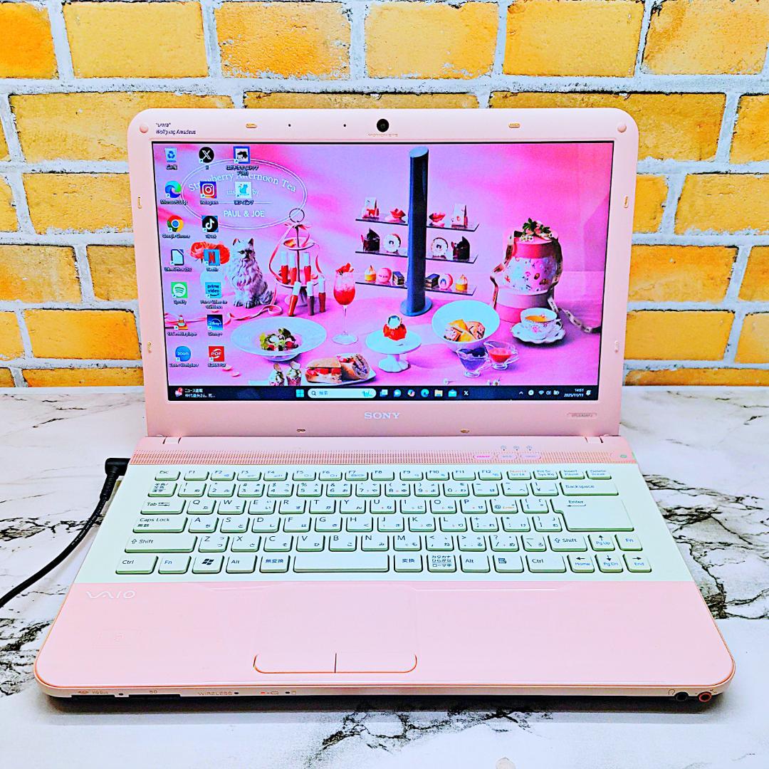 レアなミルキーピンク❤️爆速SSD✨面倒な初期設定済み☘️カメラ付ノートパソコン