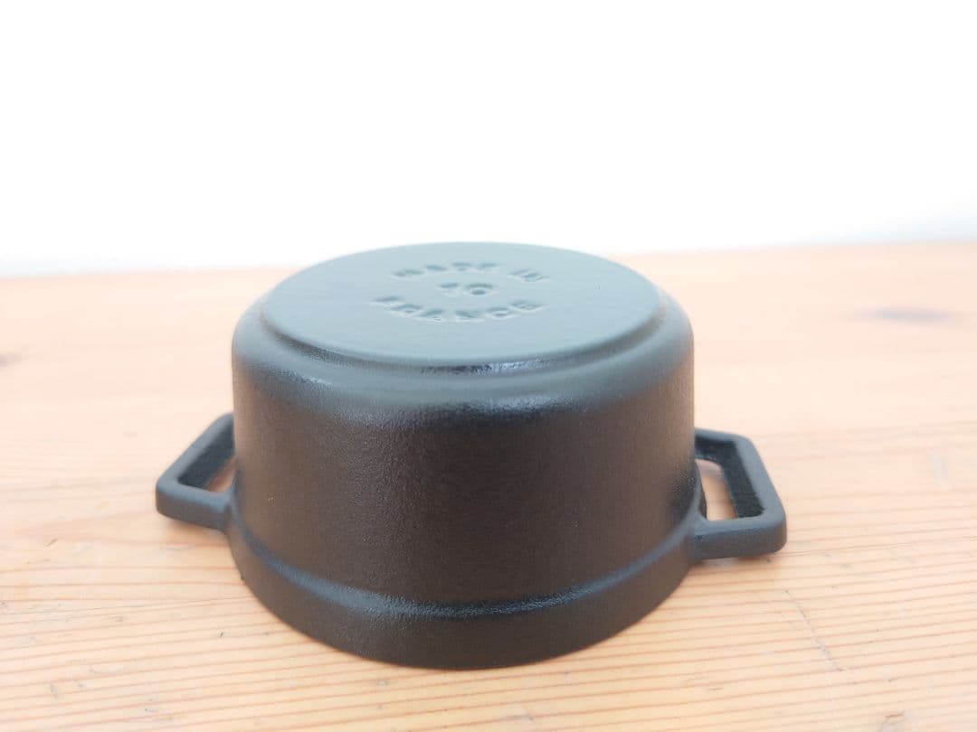 未使用★STAUB/ストウブ ピコ・ココット ラウンド ブラック10cm★