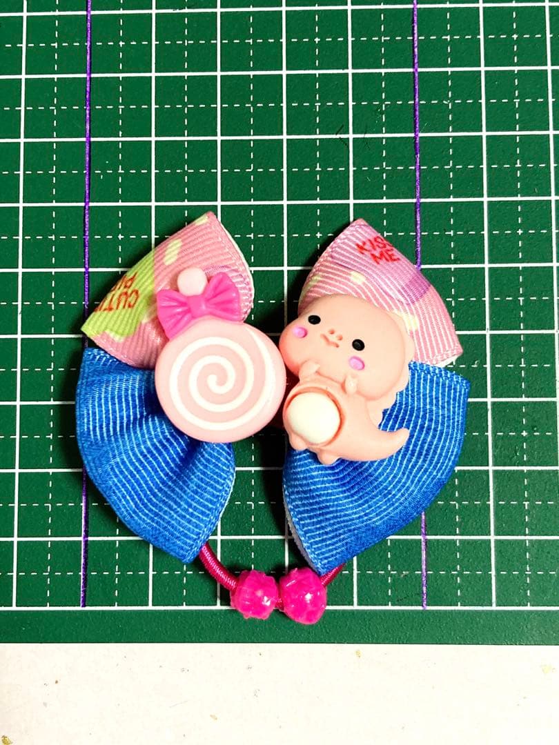192 キッズヘアゴム ハンドメイド　リボン2個セット　ピンクダイナソー