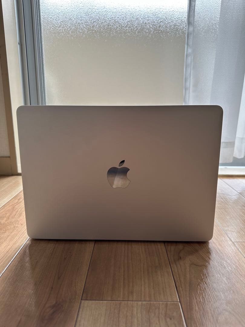 Apple MacBook 13インチ シルバー