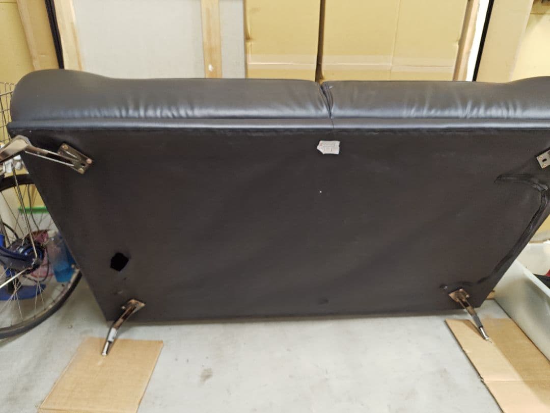 トリプルスターニトリフリオ KD黒レザー本革2人掛けソファ