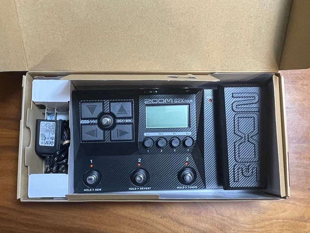 【美品】ZOOM G2X FOUR アダプター付き マルチエフェクター