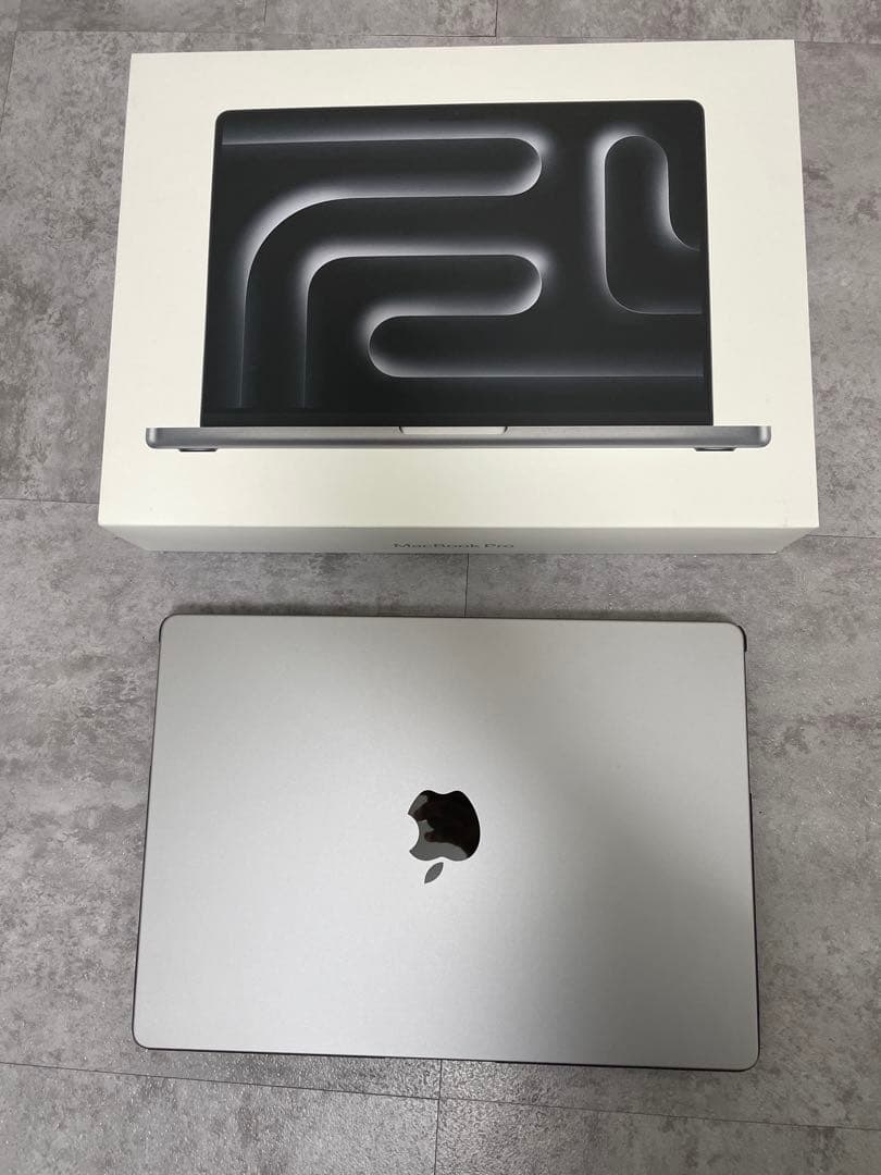 【美品】Apple Macbook Pro M3 512GB スペースグレー