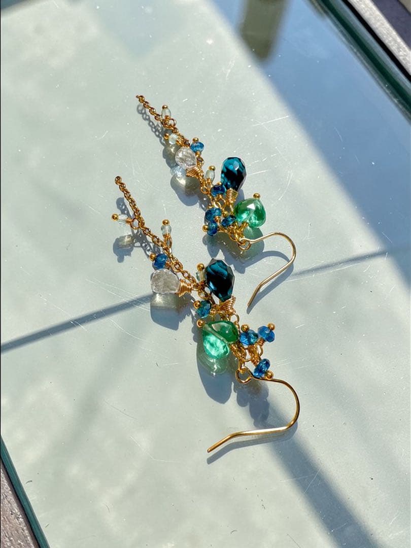エメラルドカラークォーツ・ハート✴︎ピアス⭐︎NO.353