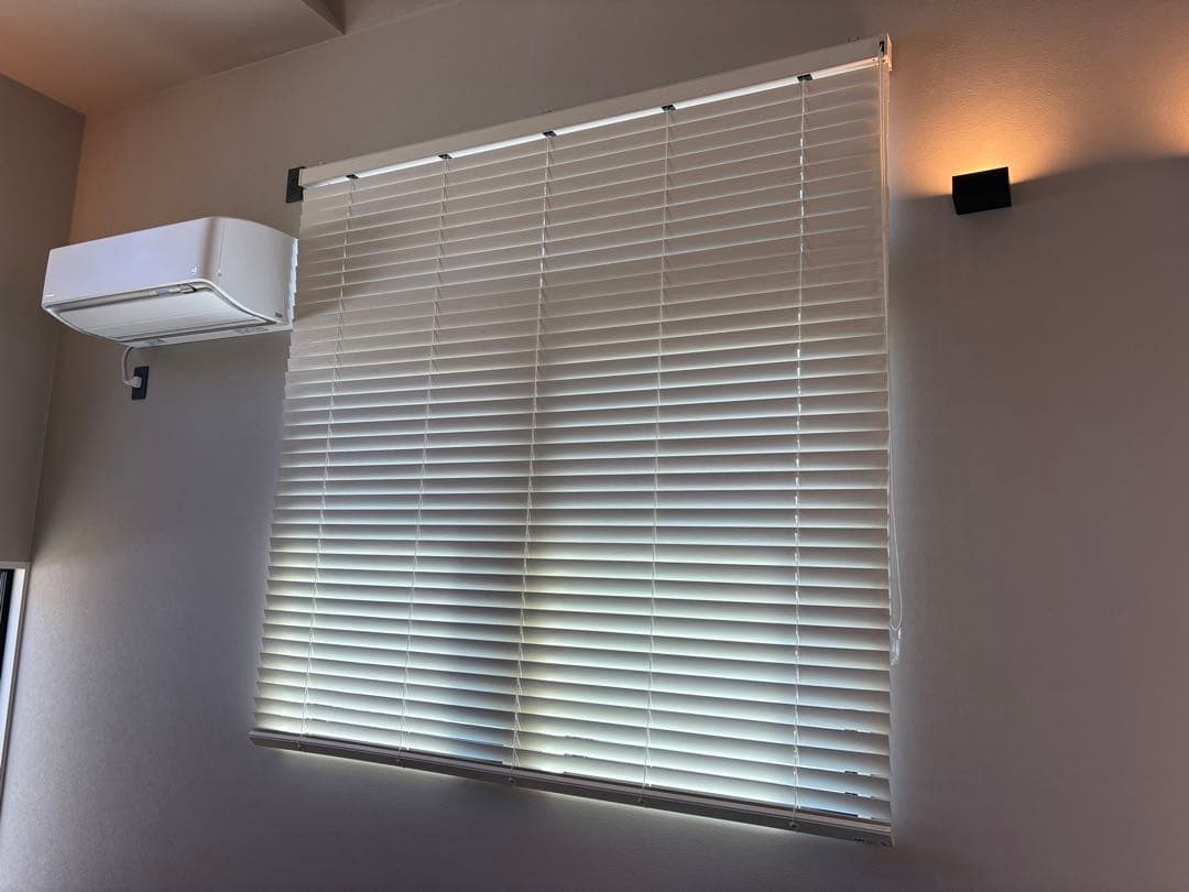 ニチベイ ウッドブラインド 木目調ホワイトW2065mm H1820mm