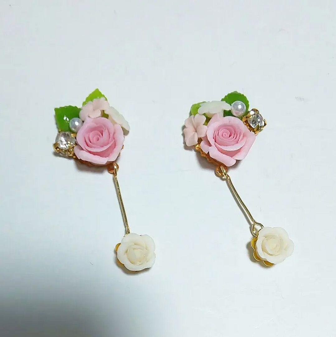 【579】薔薇のピアス／イヤリング／樹脂粘土