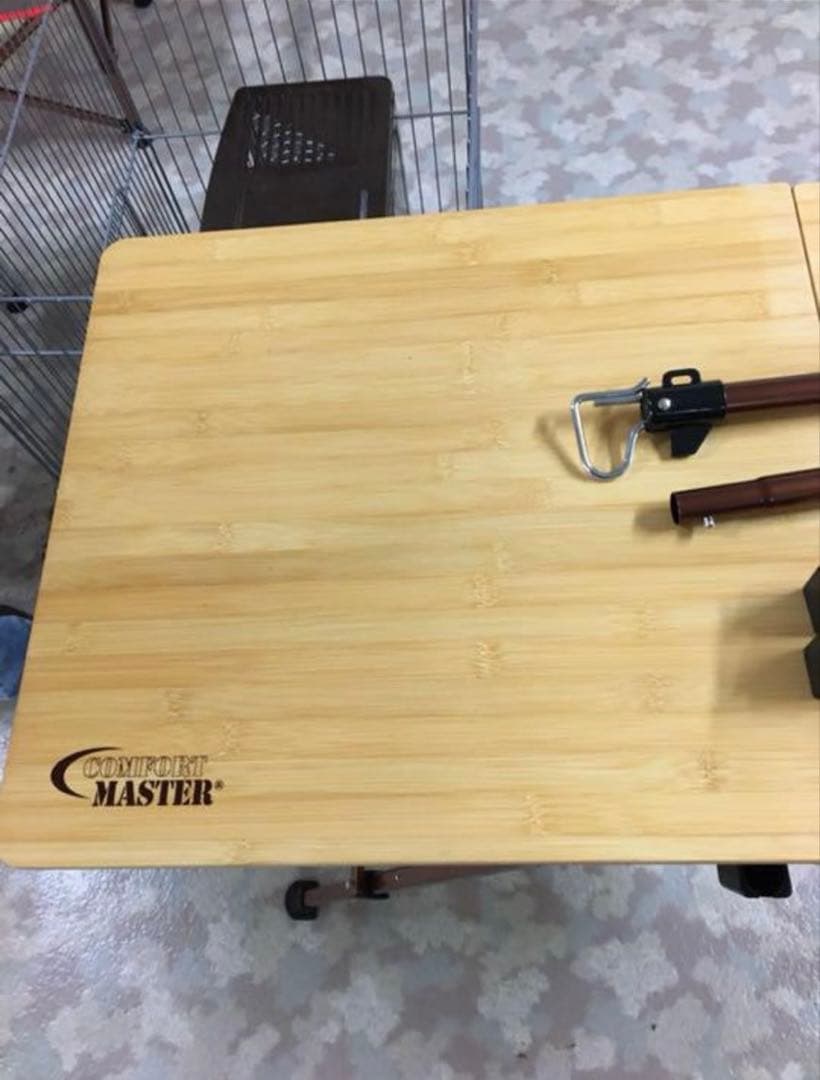 Coleman コンフォートマスターのキッチンテーブル