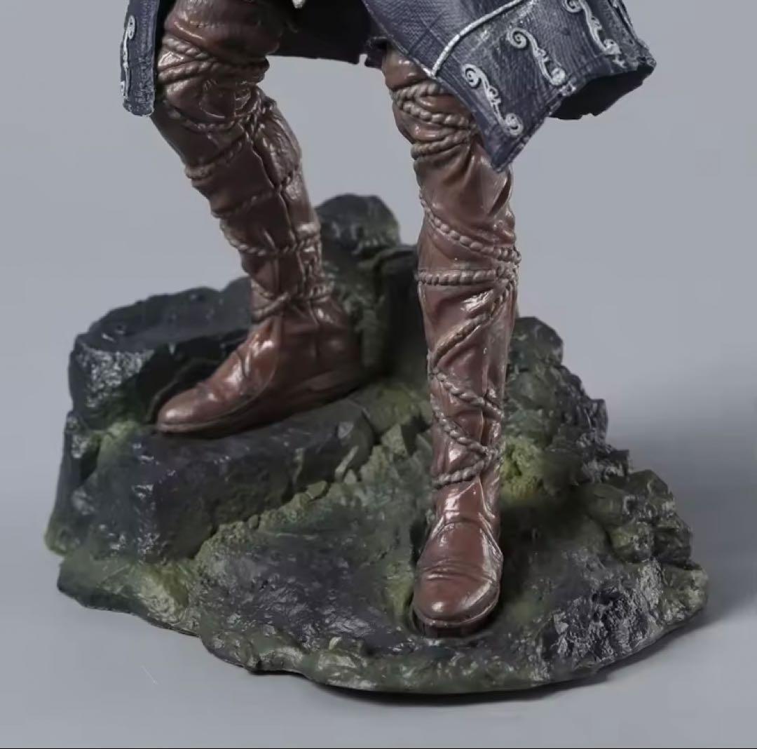 エルデンリング　追跡者　高さ24cm 海外フィギュア