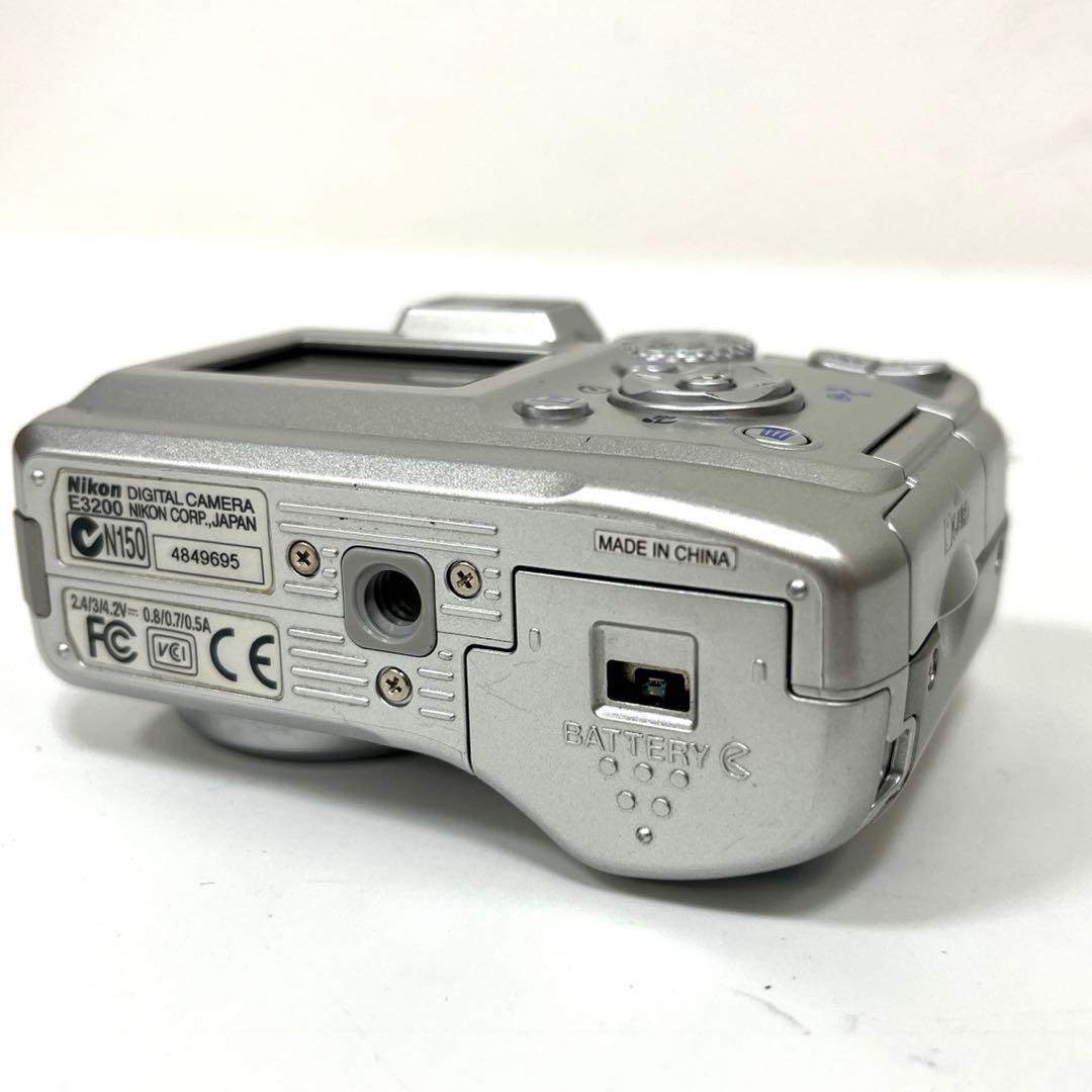 《撮影OK》Nikon COOLPIX3200 コンパクトデジタルカメラ
