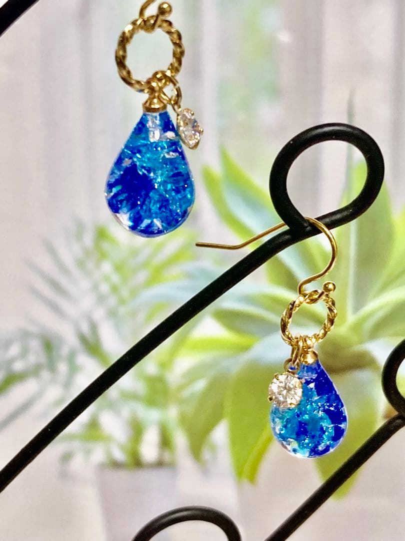 【N.500】ハンドメイドピアス/イヤリング　琉球ガラス　雫　ジルコニア　レジン