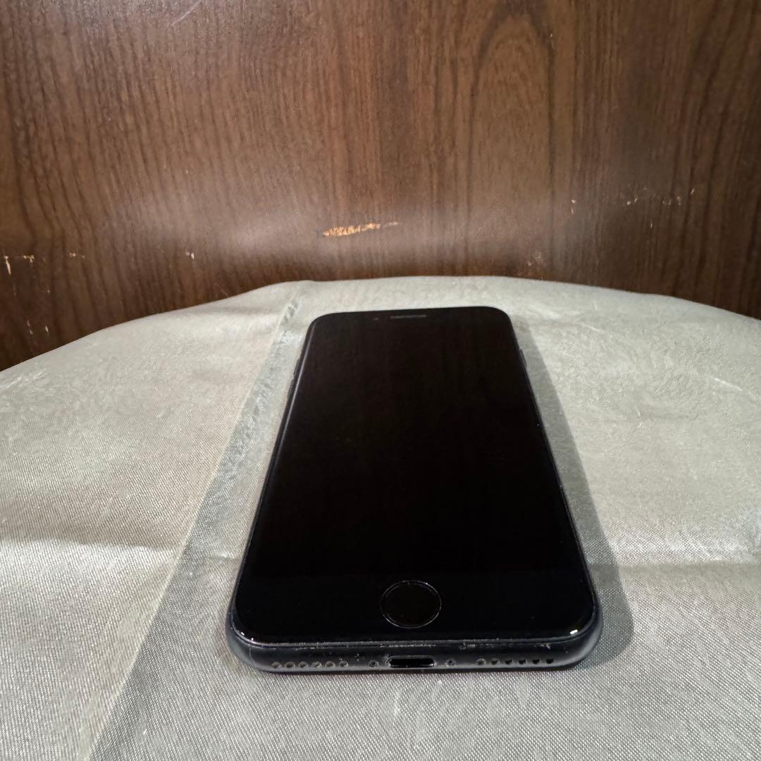 Apple iPhone SE2 第2世代　64GB SIMフリー