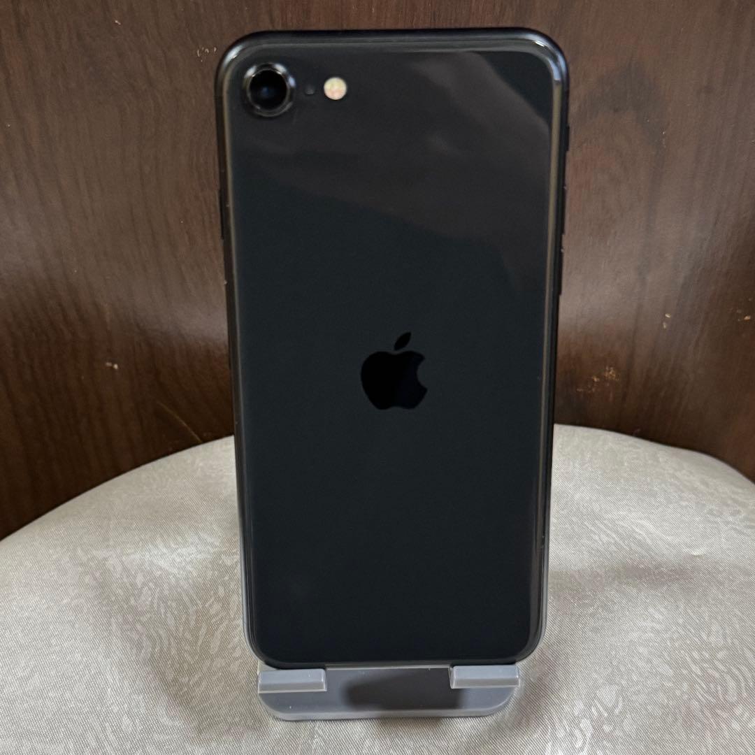 Apple iPhone SE2 第2世代　64GB SIMフリー