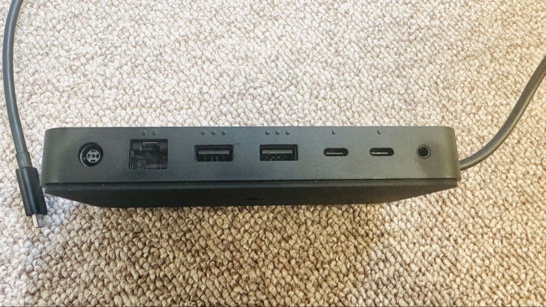 Surface Thunderbolt 4 ドック