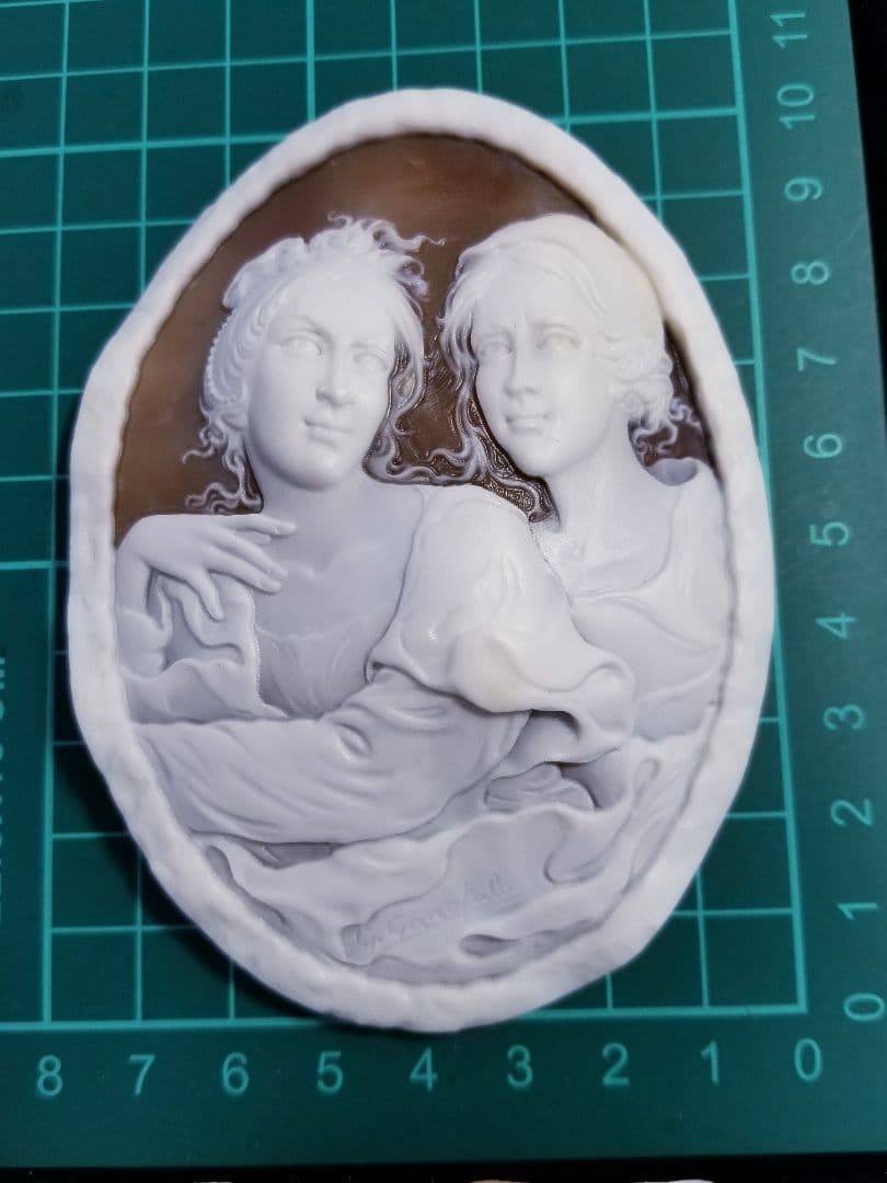 KS-196 【ジェンナロ・ガロファロ作】超大判天然シェルカメオルース