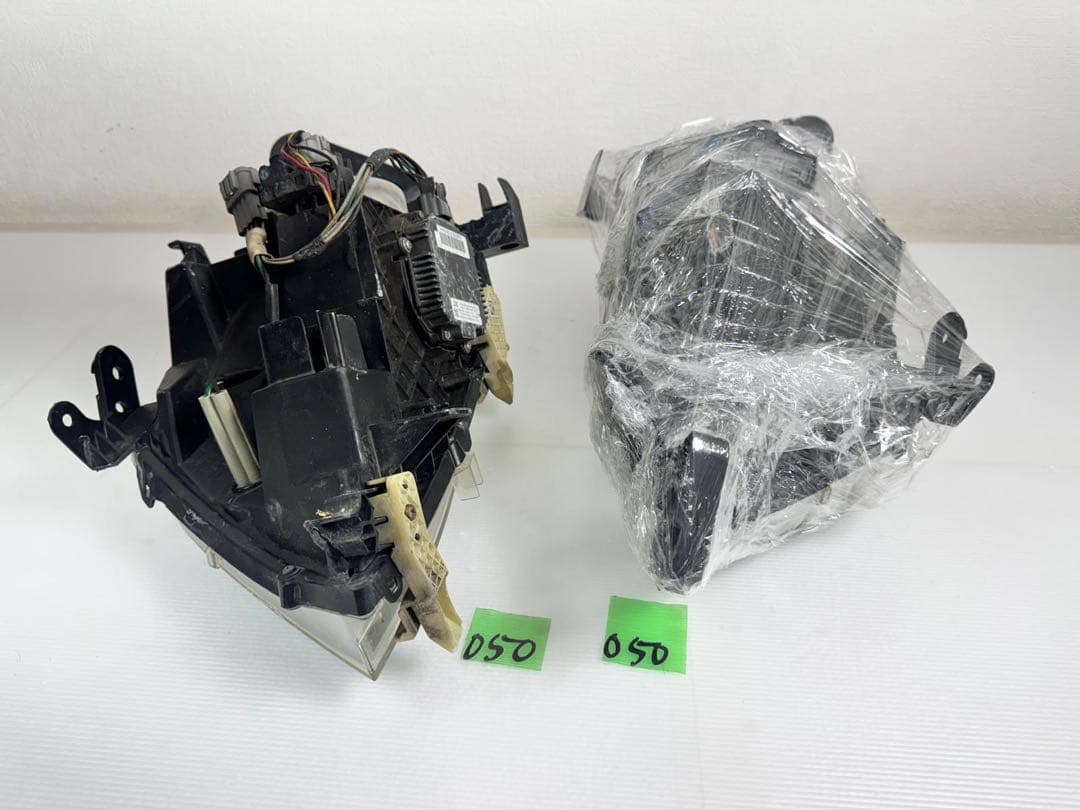 割れあり大傷 日産セレナ C25 前期　ヘッドライト 左右