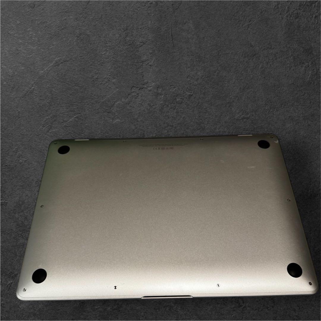 MacBook Air A1932 8GB/256GB ジャンク品 動作未確認