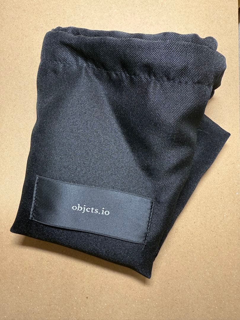 objcts.io ブラックレザー iPhone16proケース カラビナ付き