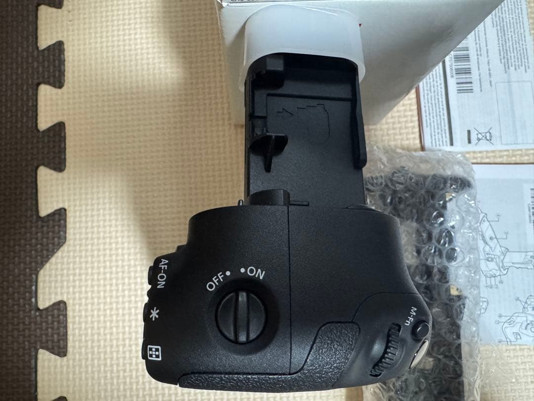 バッテリーグリップ付CanonEOS7D Mark II 本体と付属品一式