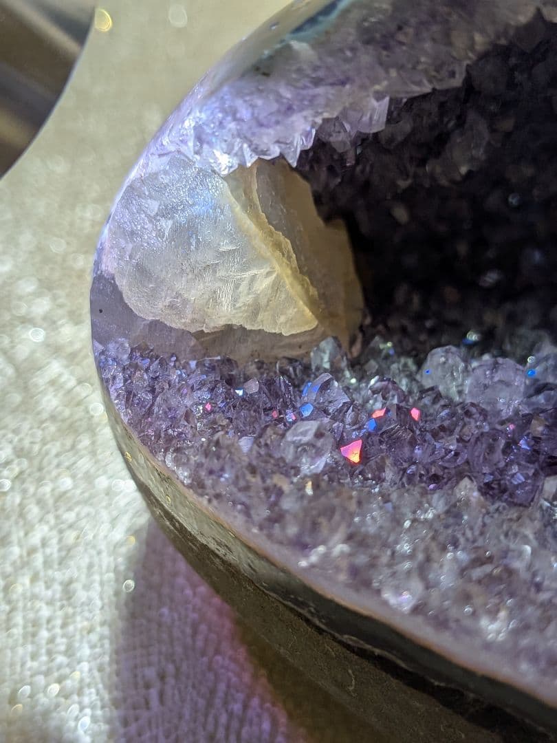 ユニークな笑口アメジストドーム（浄化用にも最適）