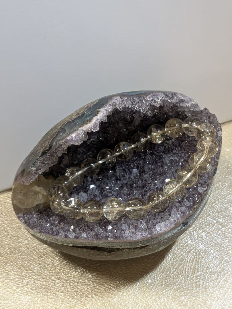 ユニークな笑口アメジストドーム（浄化用にも最適）