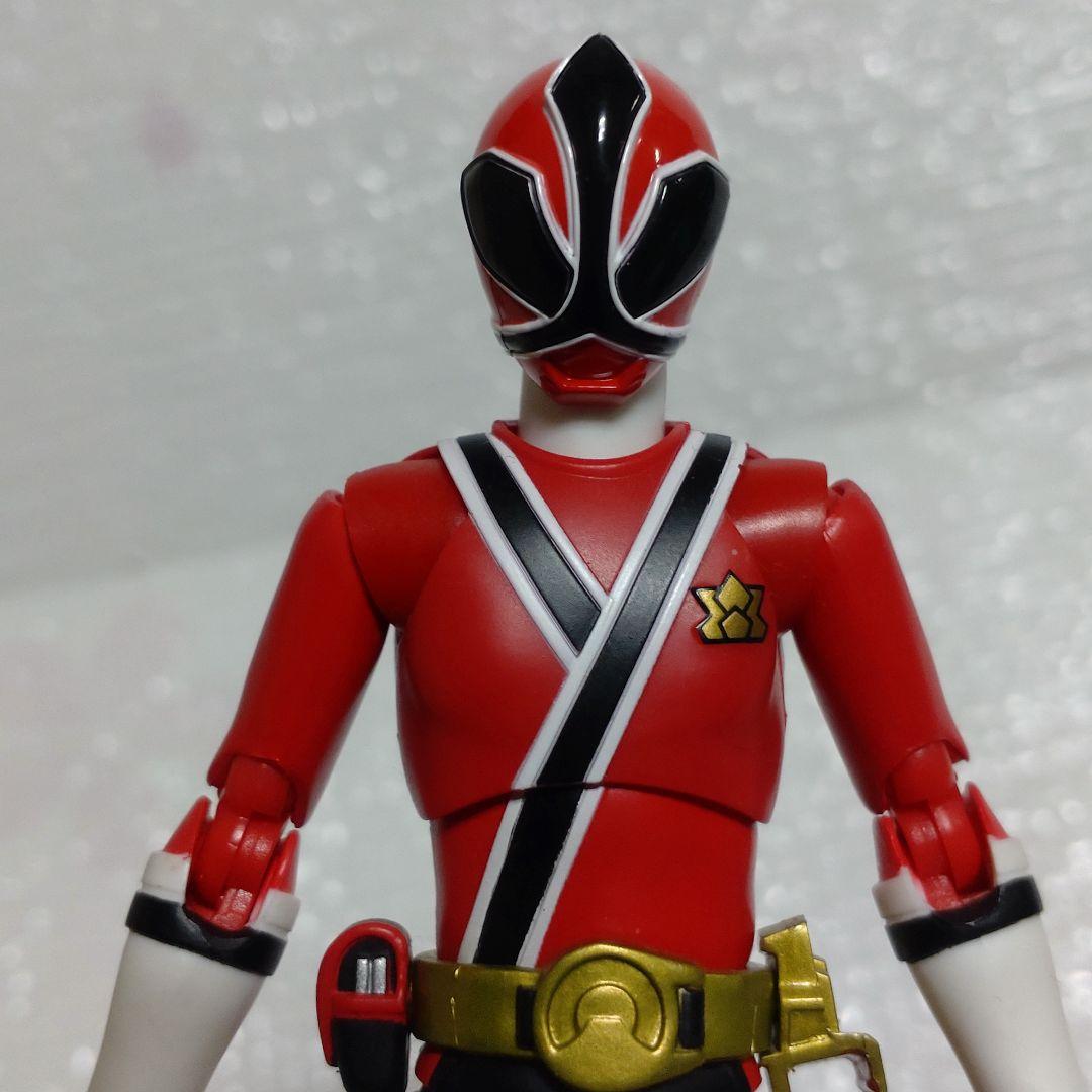 S.Hフィギュアーツ　シンケンレッド