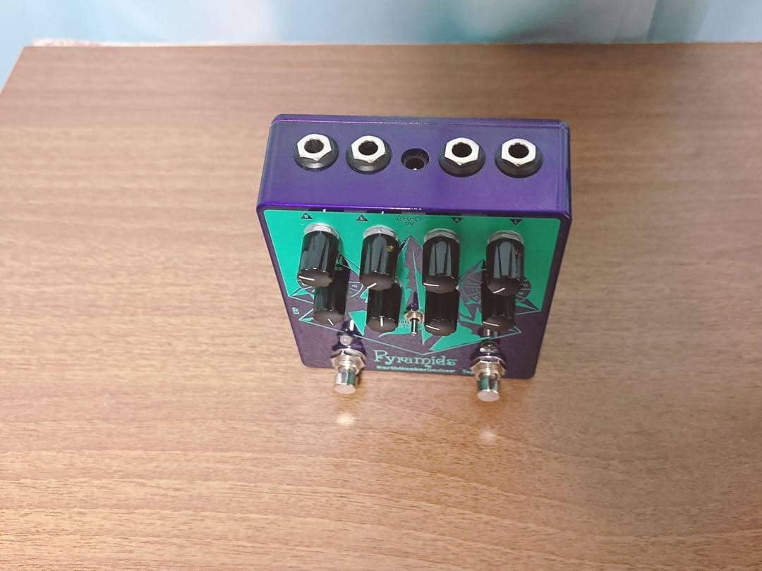 ギター EarthQuaker Devices Pyramids