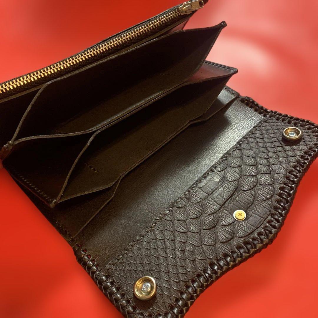 レザークラフトハンドメイド牛革黒色マット黒パイソントラッカーウォレット牛レース黒