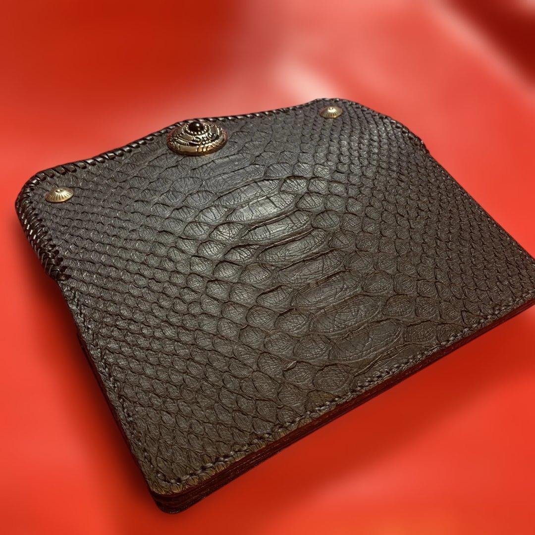 レザークラフトハンドメイド牛革黒色マット黒パイソントラッカーウォレット牛レース黒