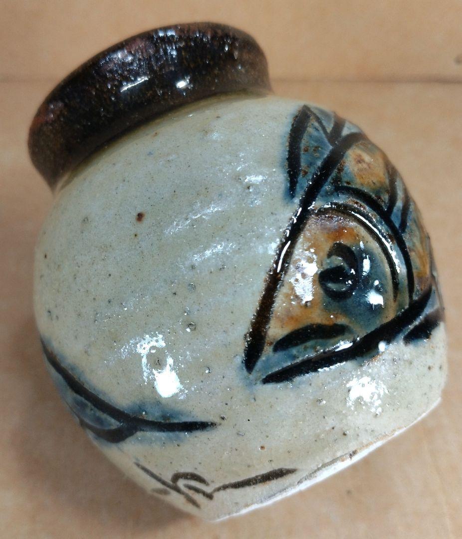 本物保証】金城次郎 小壷(魚文,2匹)共箱 栞 壷屋焼 人間国宝 美品 やちむん