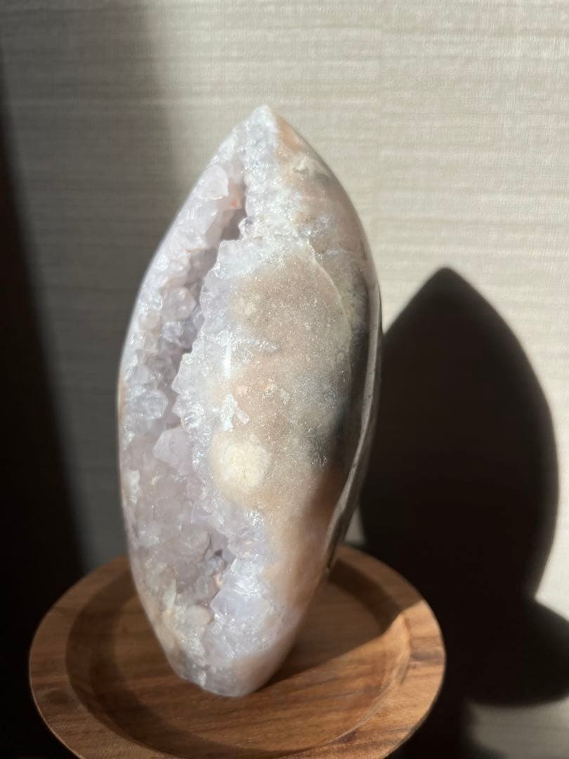 ピンクアメジスト×桜瑪瑙 共生ジオード 原石置物 ガラスドーム付