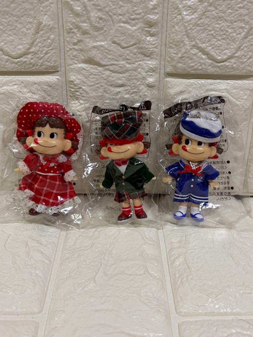 【新品未開封】ペコちゃん キーホルダー全19種 マスコット 不二家 ポコちゃん