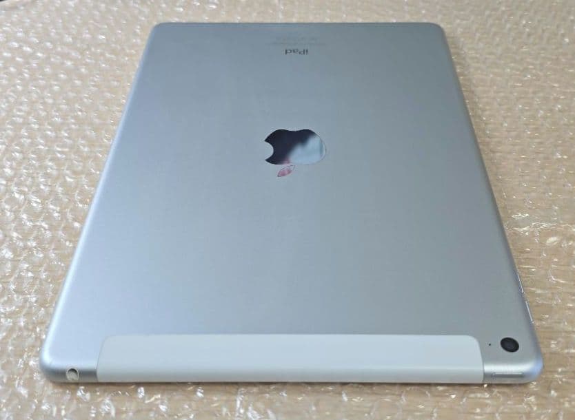 わ*ろ様 iPad Air 2nd◼️バッテリー極良品◼️セルラー版◼️067