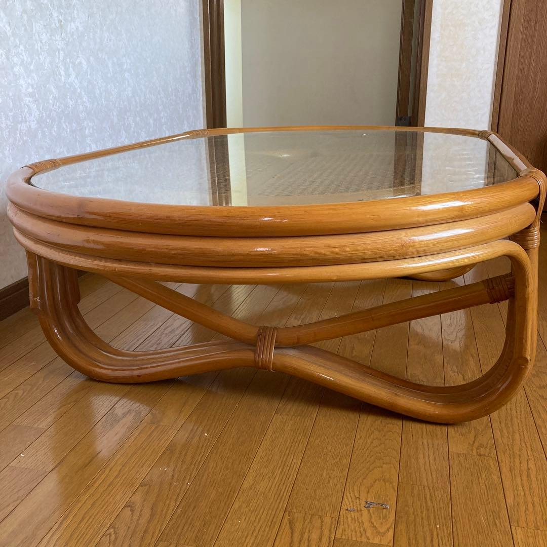 藤ガラステーブル　直接取りに来られる方お値引きします。