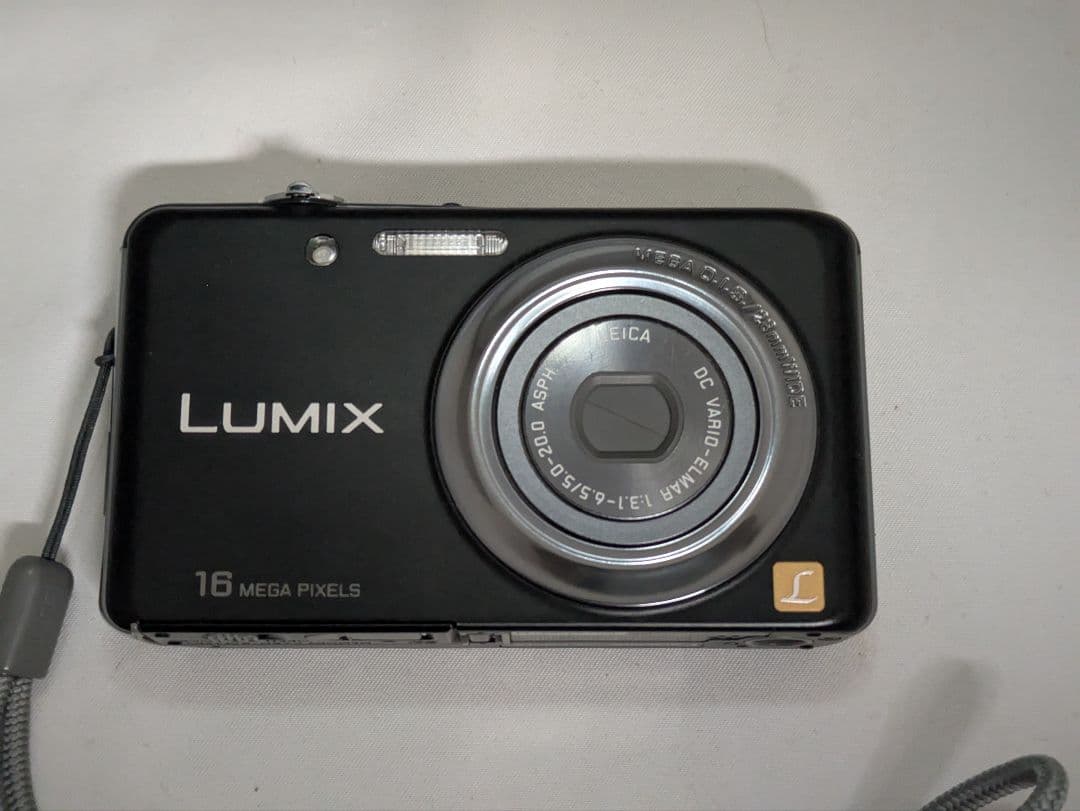 美品【お買い得】パナソニックLUMIX FH7 ブラック 16MPオマケ付き
