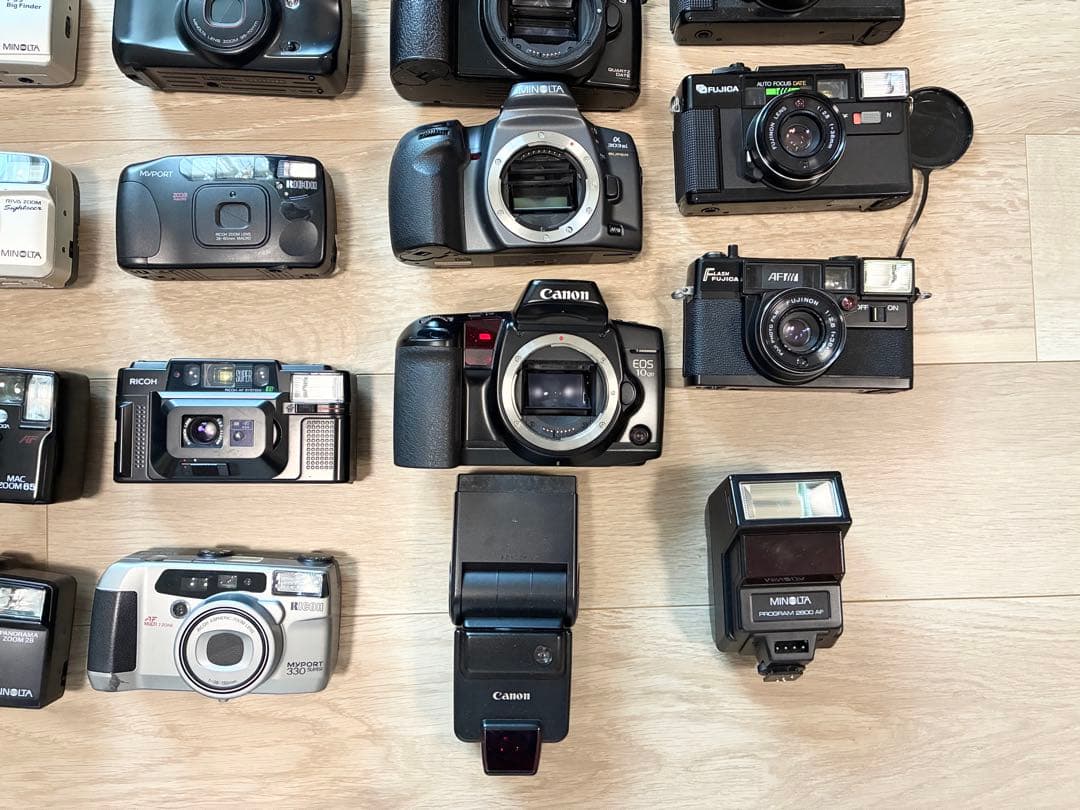 カメラ等　まとめ売り 34台　Canon・OLYMPUS・FUJ I・RICOH