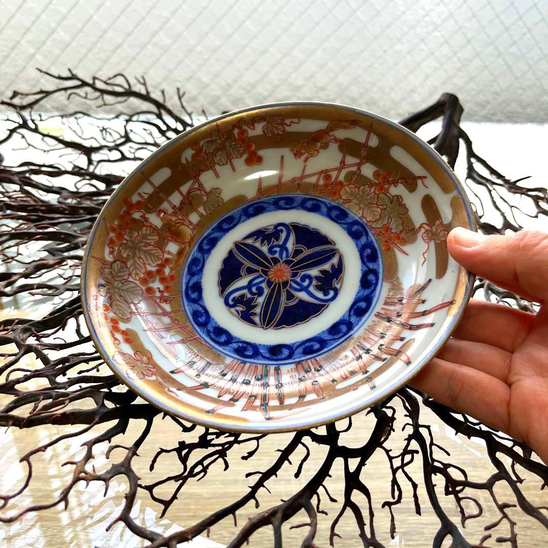 骨董　古伊万里　金彩色絵　希少図案　栗鼠　木賊　山葡萄　膾皿　中皿　１客限り